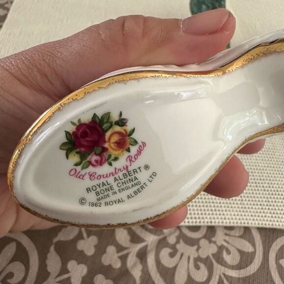 Three Piece Lot‎ Miniature Shoe Decorative Ornaments Collectible w/ Royal Albert - Picture 6 of 9